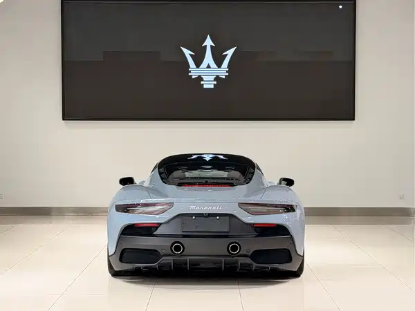 Maserati MC20 2023