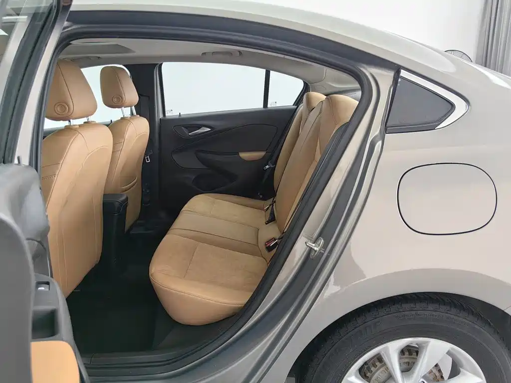 Buick Excelle 2018 — фото 15