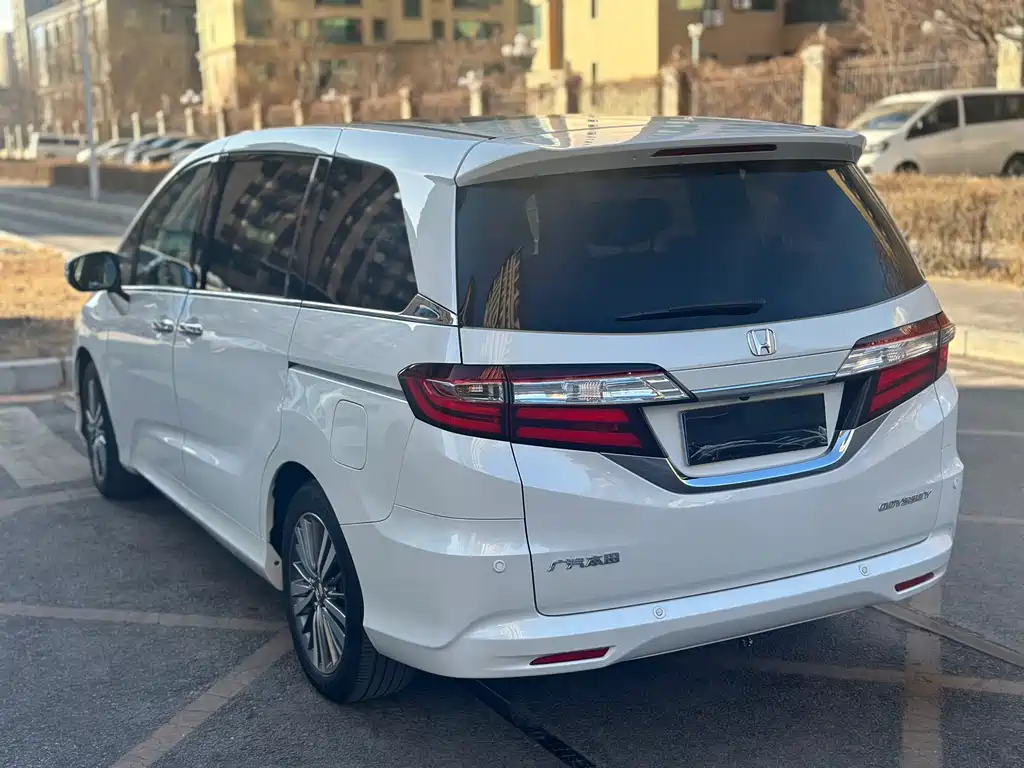 Honda Odyssey 2020 — фото 13