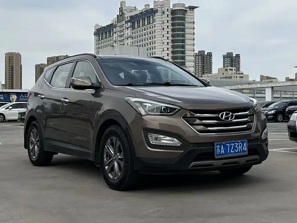 Hyundai Santa Fe 2013 — фото 3