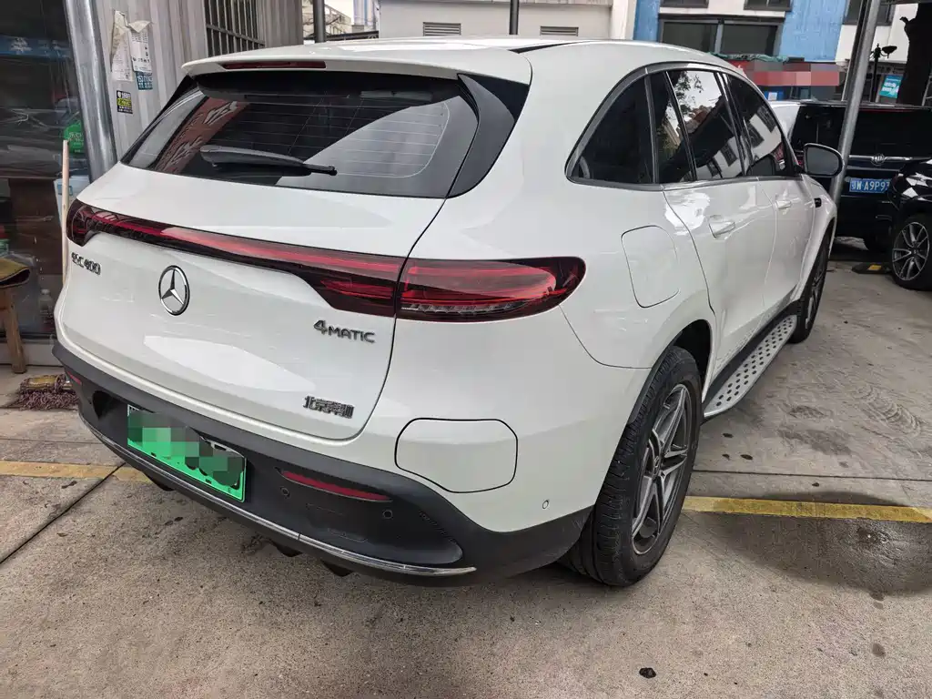 Mercedes-Benz EQC 2021 — фото 15