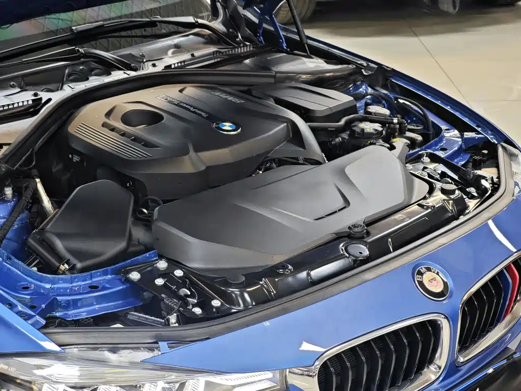 BMW 3 Series 2017 — фото 13