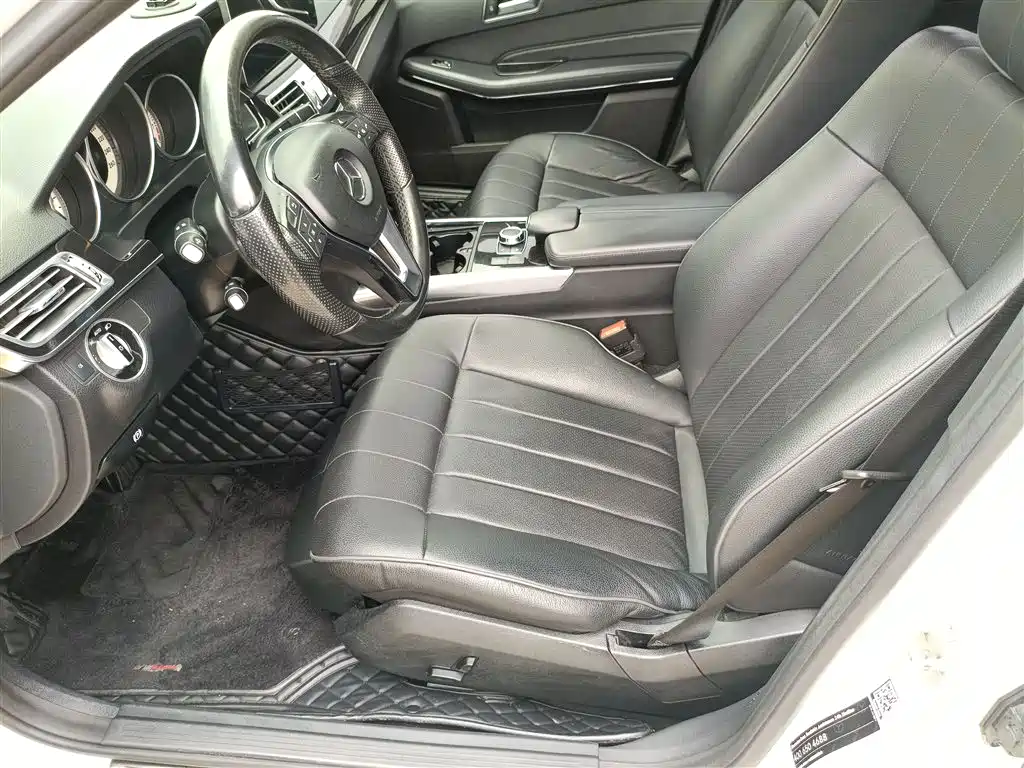 Mercedes-Benz E-Class 2015 — фото 15