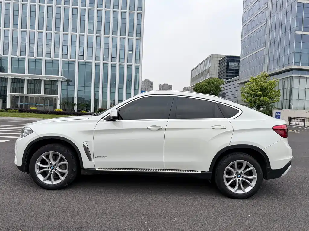 BMW X6 2016 — фото 23