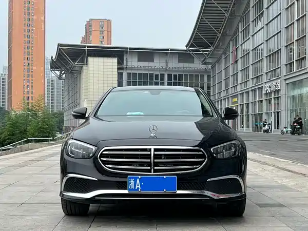 Mercedes-Benz E-Class 2023