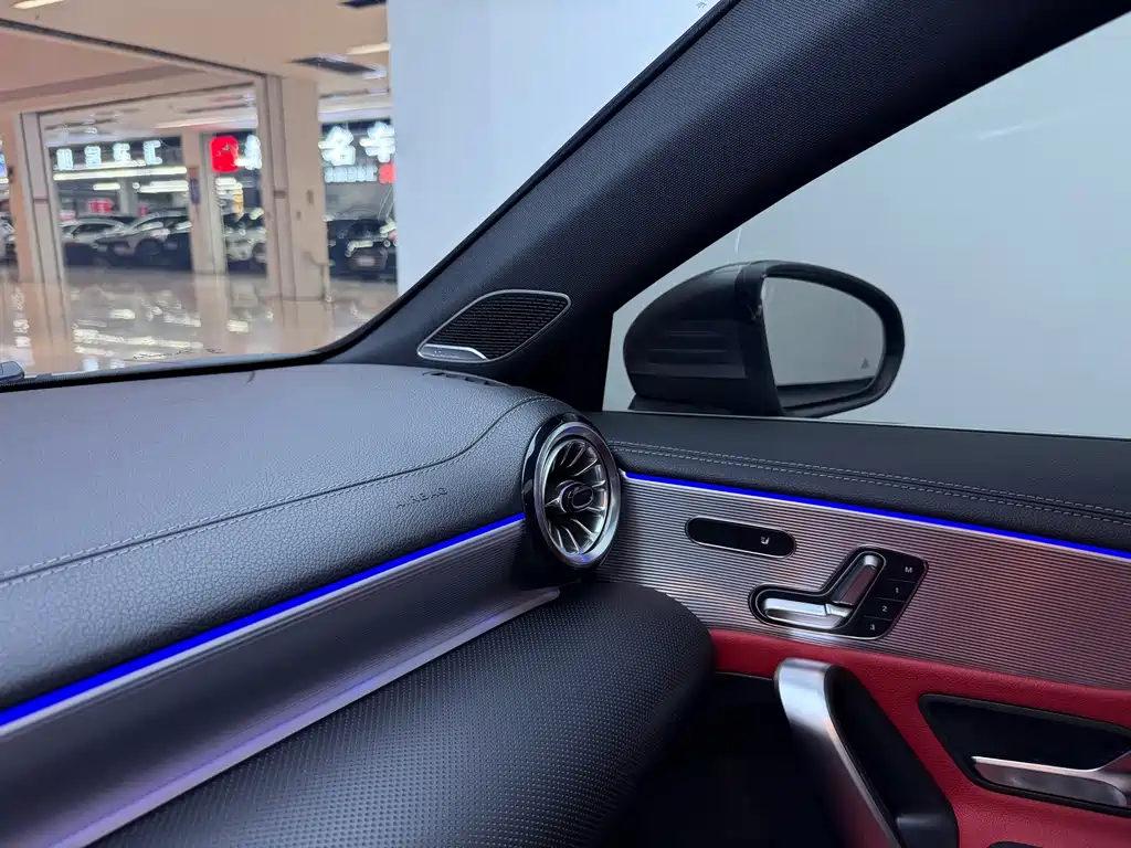 Mercedes-Benz A-Class AMG 2021 — фото 16