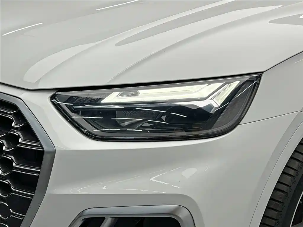 Audi Q5L 2021 — фото 9