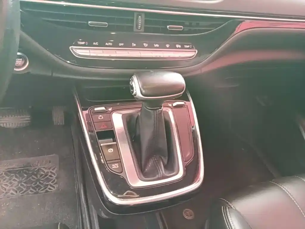 GAC Trumpchi M6 2021 — фото 14