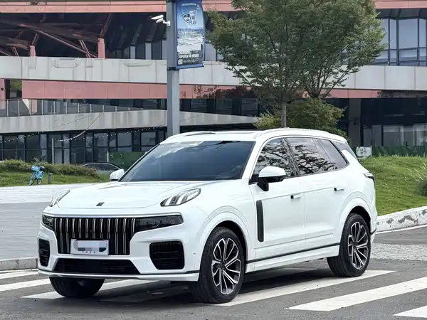 Lynk & Co 09 2025