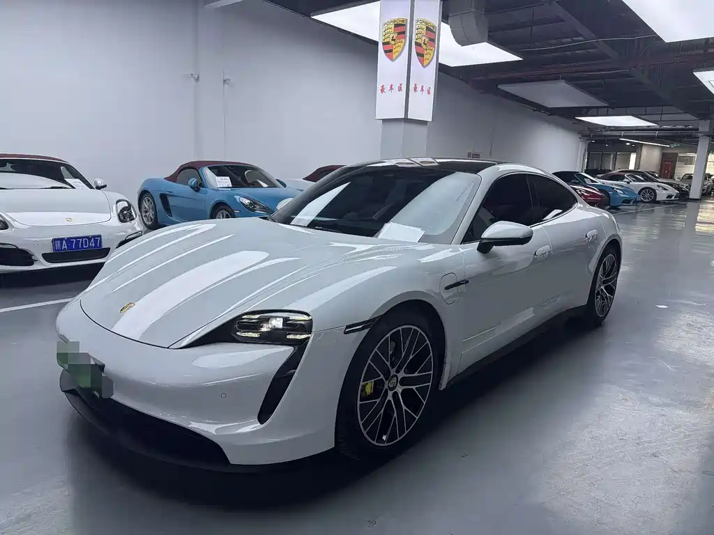 Porsche Taycan 2021 — фото 1