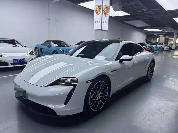 Porsche Taycan 2021
