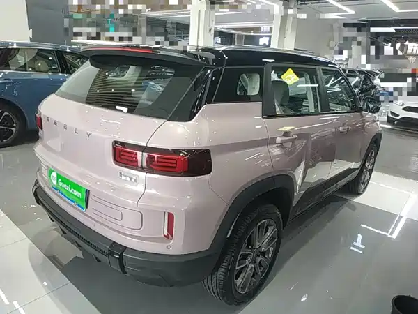 Geely ICON 2025