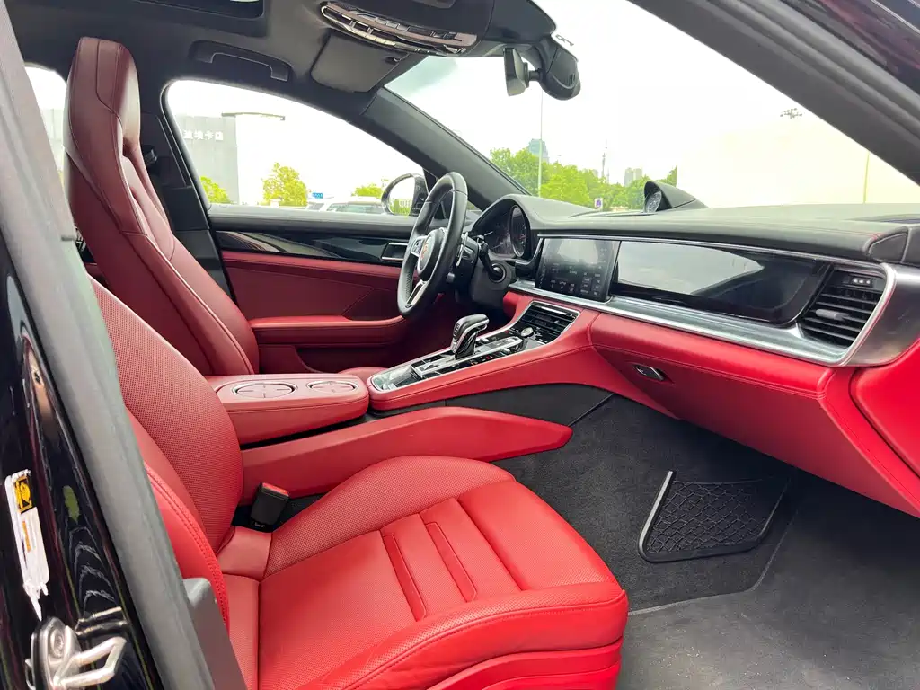 Porsche Panamera 2018 — фото 20