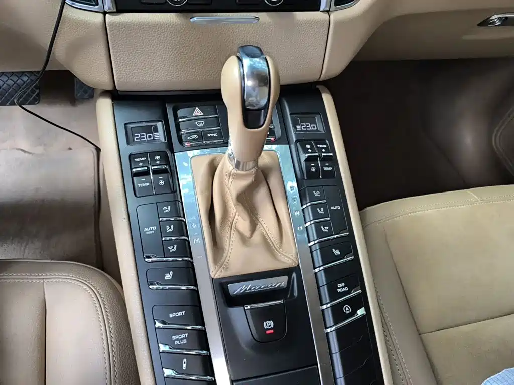Porsche Macan 2014 — фото 15
