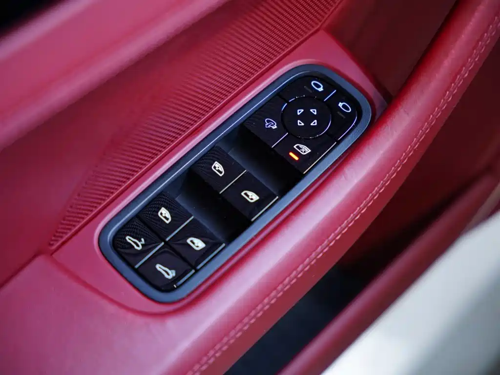 Porsche Panamera 2019 — фото 22