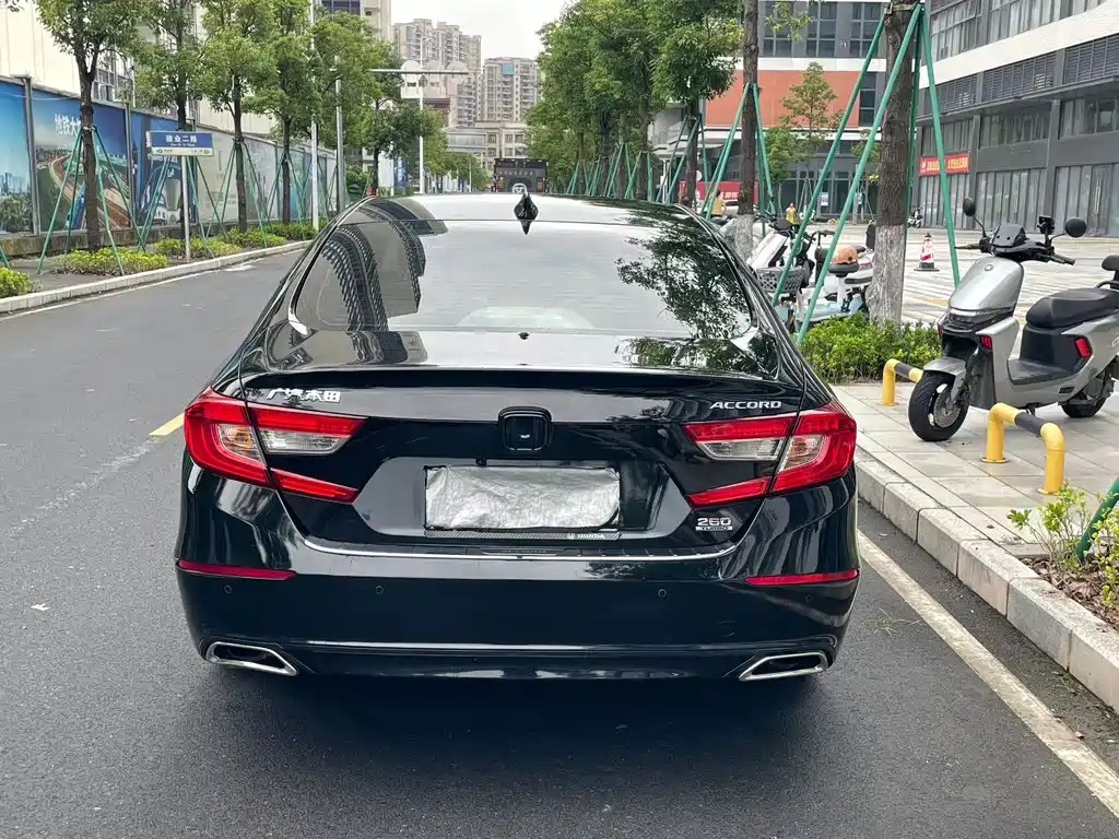 Honda Accord 2018 — фото 5