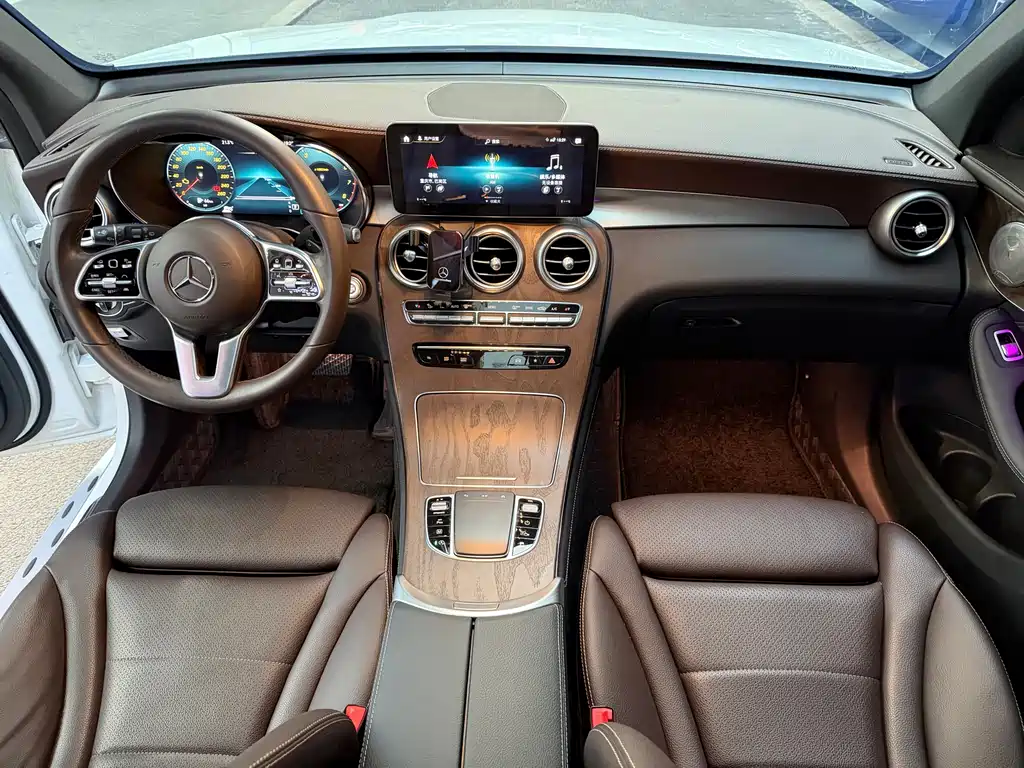 Mercedes-Benz GLC 2020 — фото 13