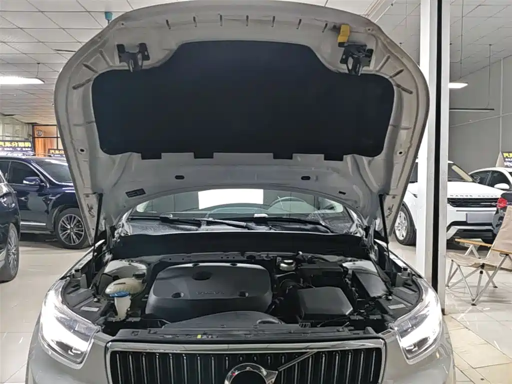 Volvo XC40 2021 — фото 20