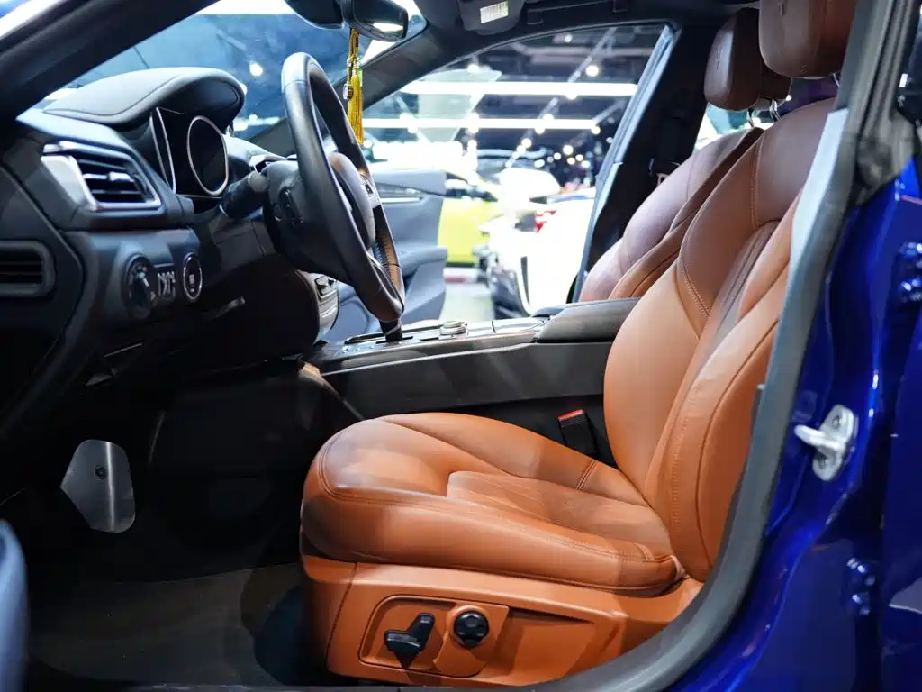 Maserati Ghibli 2019 — фото 12