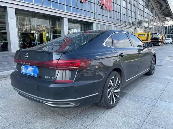 Volkswagen Passat 2022