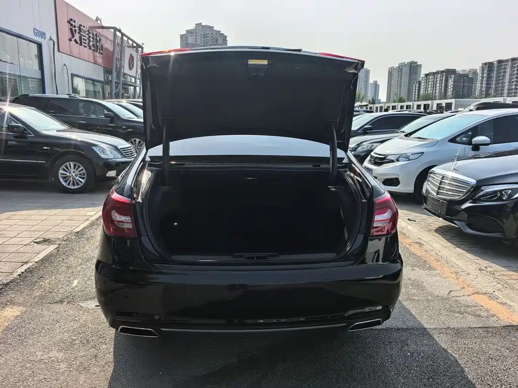 Hongqi H7 2018 — фото 15