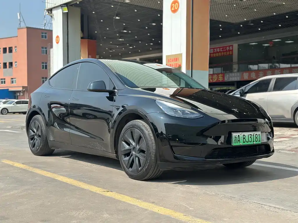 Tesla Model Y 2023 — фото 3