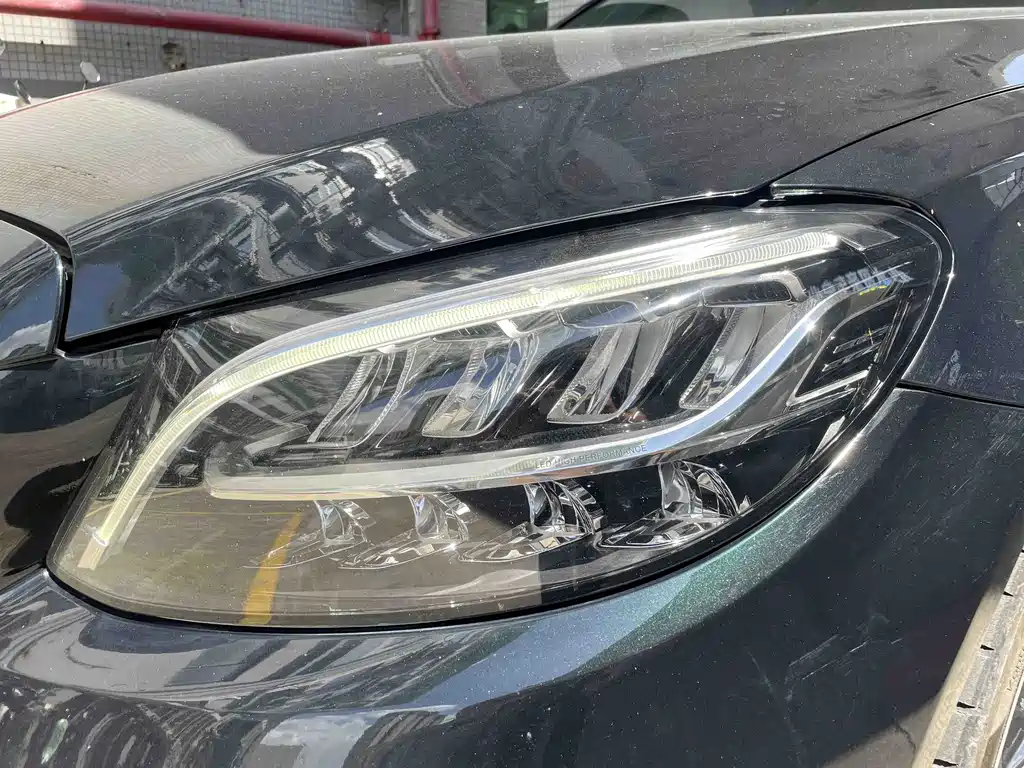 Mercedes-Benz C-Class 2021