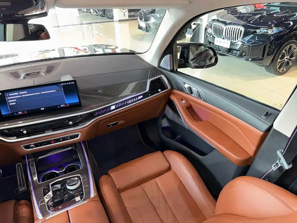 BMW X7 M60i 2023 — фото 26