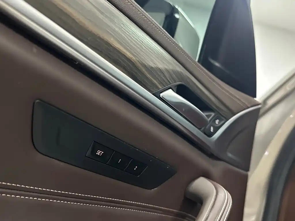 BMW 5 Series 2020 — фото 12
