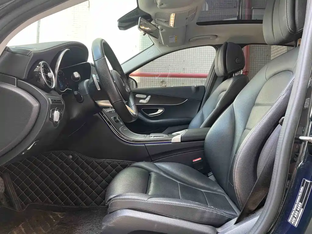 Mercedes-Benz C-Class 2021