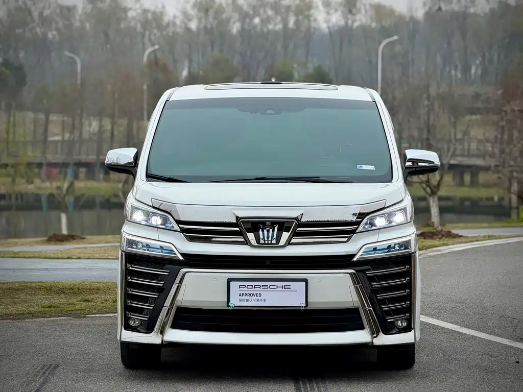 Toyota Vellfire 2022 — фото 2