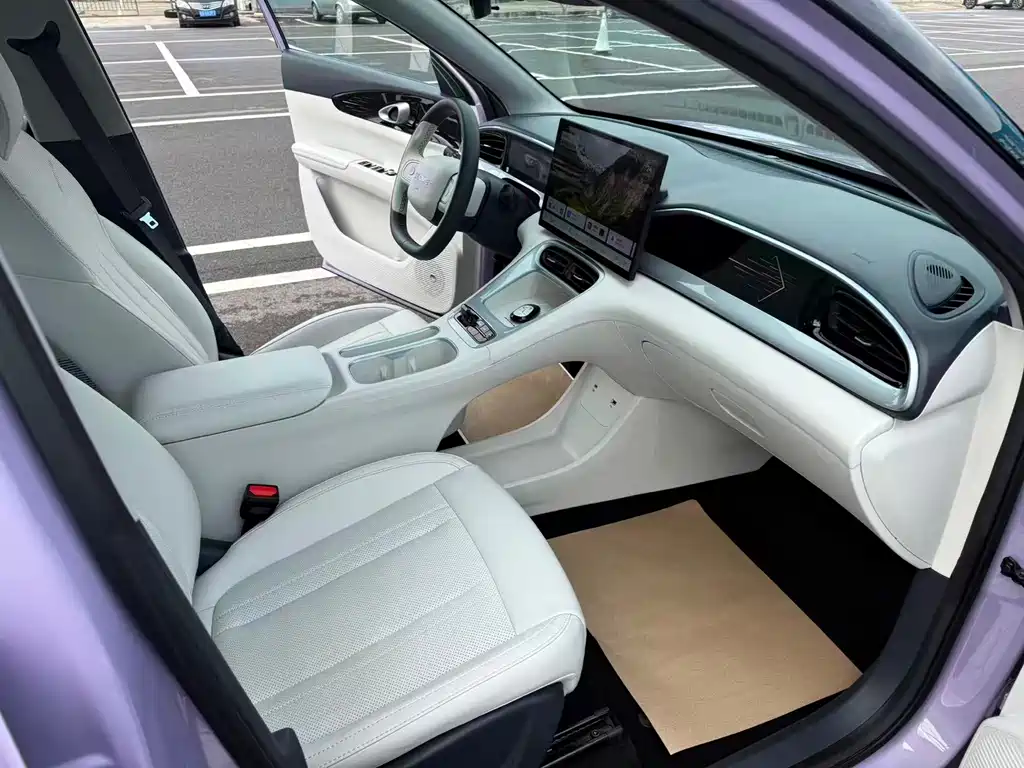 Geely Galaxy Starwish 2025 — фото 13