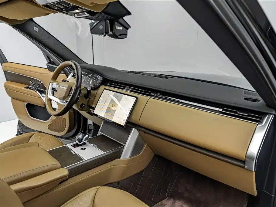 Land Rover Range Rover 2025 — фото 19