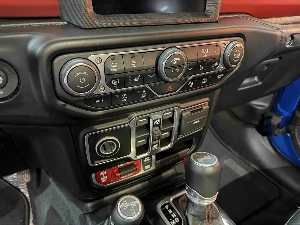 Jeep Wrangler 2024 — фото 10