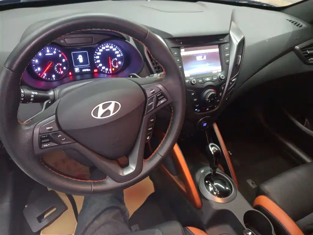 Hyundai Veloster 2017 — фото 10