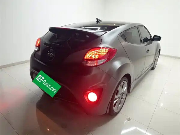 Hyundai Veloster 2015