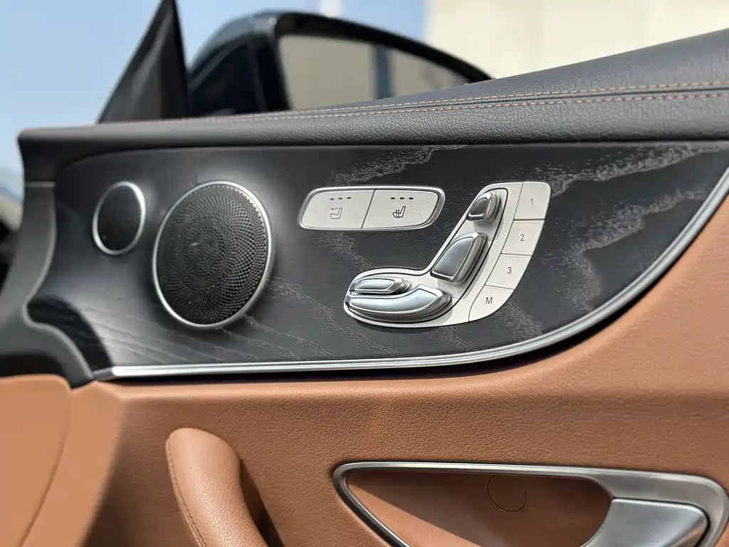 Mercedes-Benz E-Class 2019 — фото 11