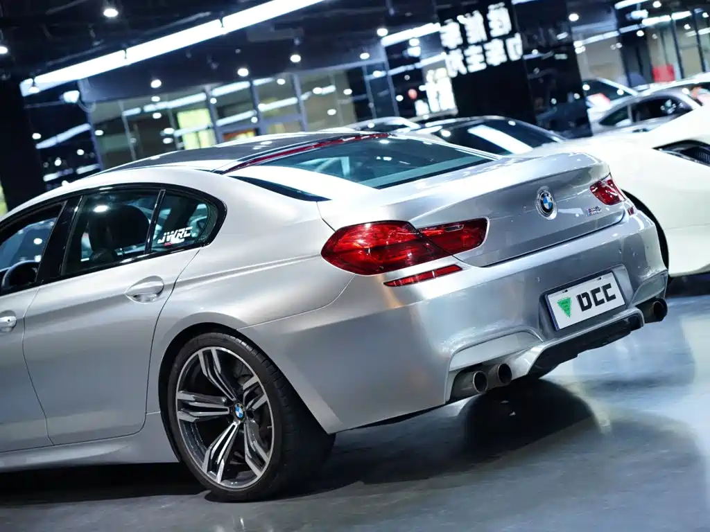 BMW M6 2015 — фото 10