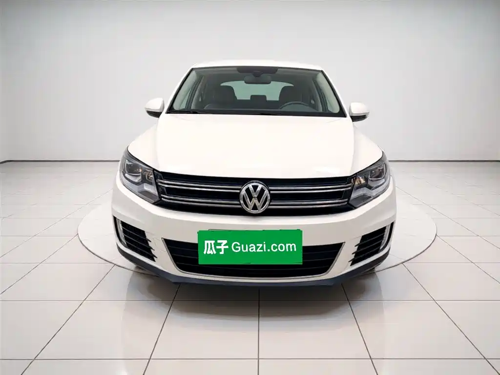 Volkswagen Tiguan 2015 — фото 24