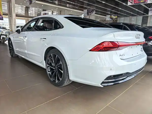 Audi A7L 2022