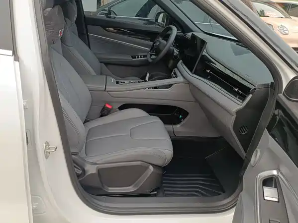 Geely Boyue 2026