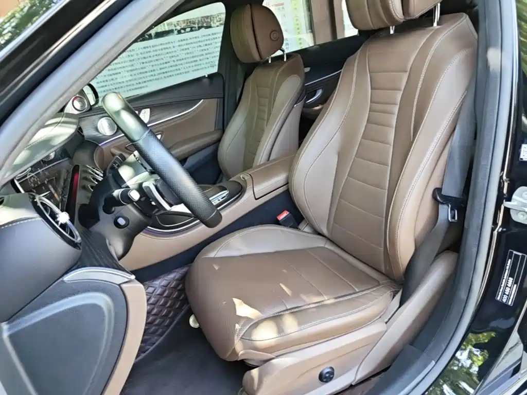 Mercedes-Benz E-Class 2021 — фото 15