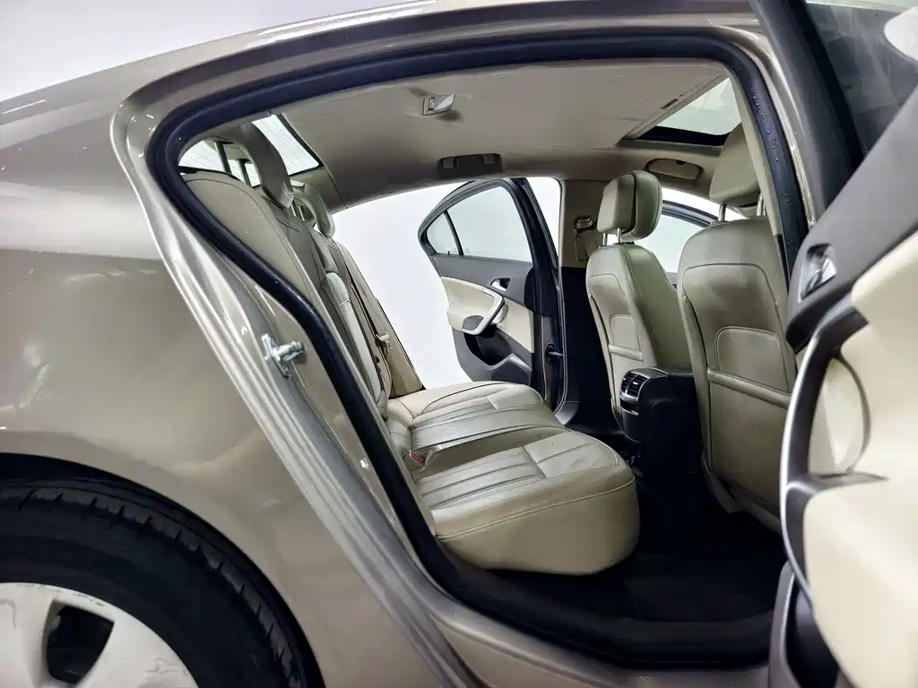 Buick Regal 2015 — фото 16