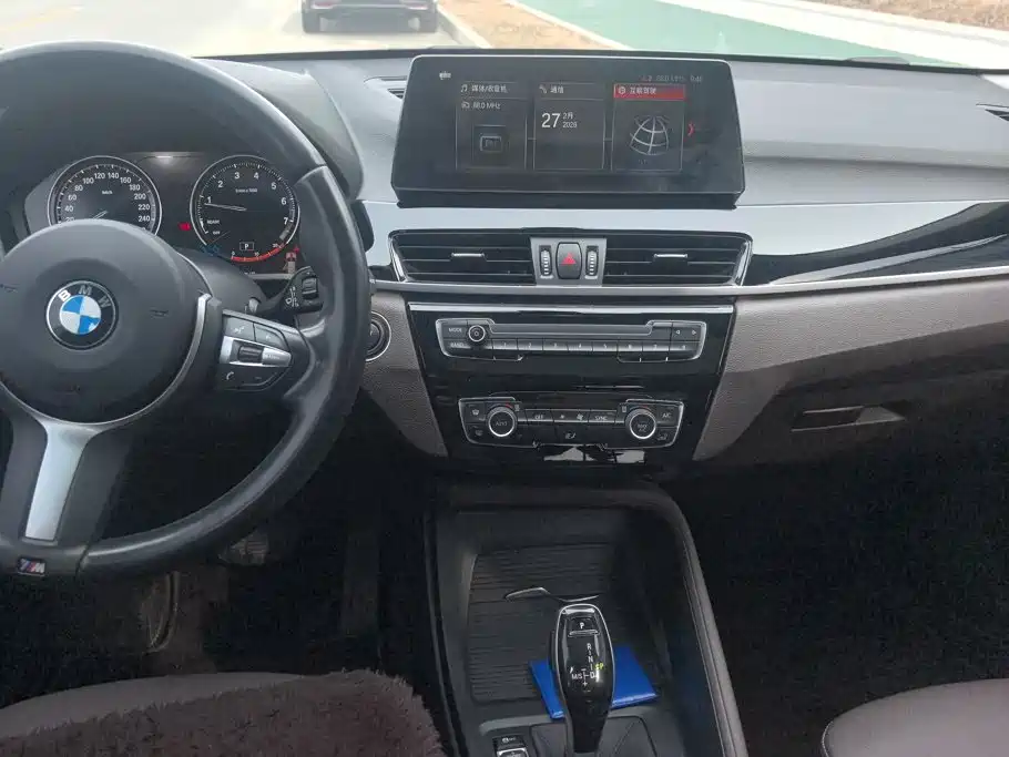 BMW X1 2021 — фото 13