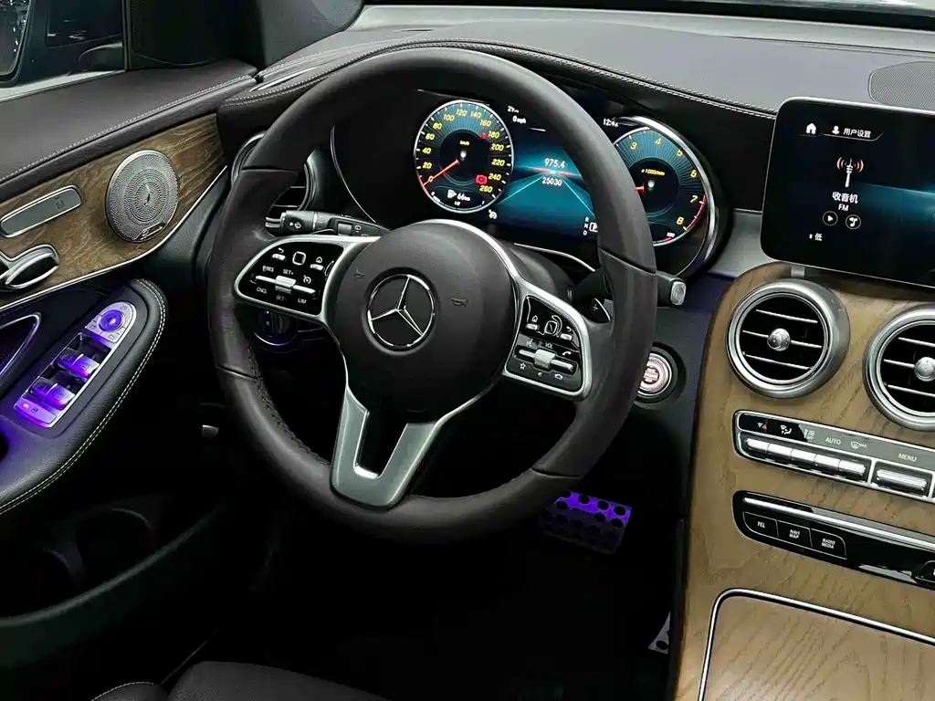 Mercedes-Benz GLC 2020 — фото 21