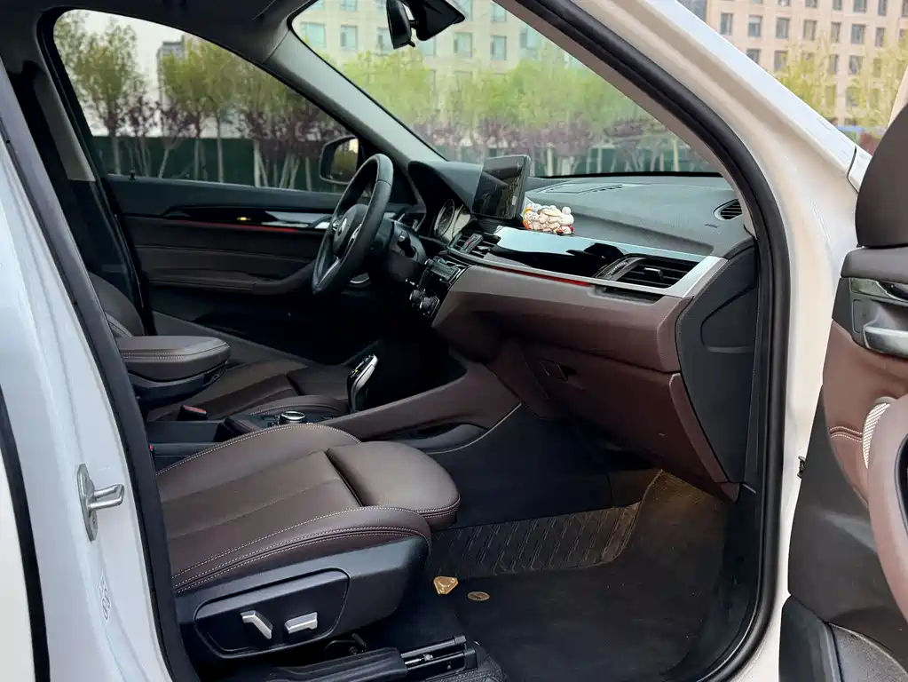 BMW X1 2022 — фото 11