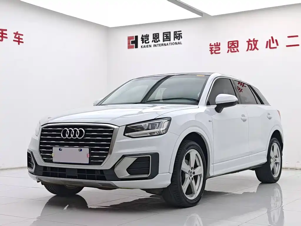 Audi Q2L 2019