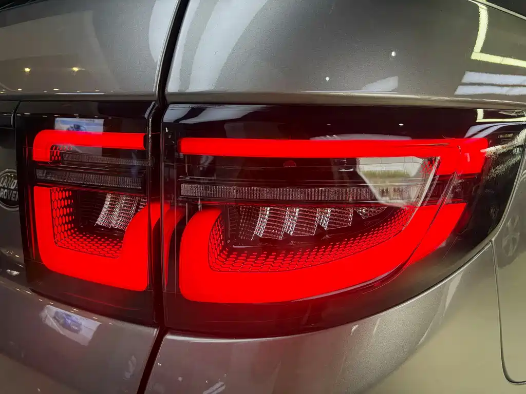 Land Rover Discovery Sport 2022 — фото 12