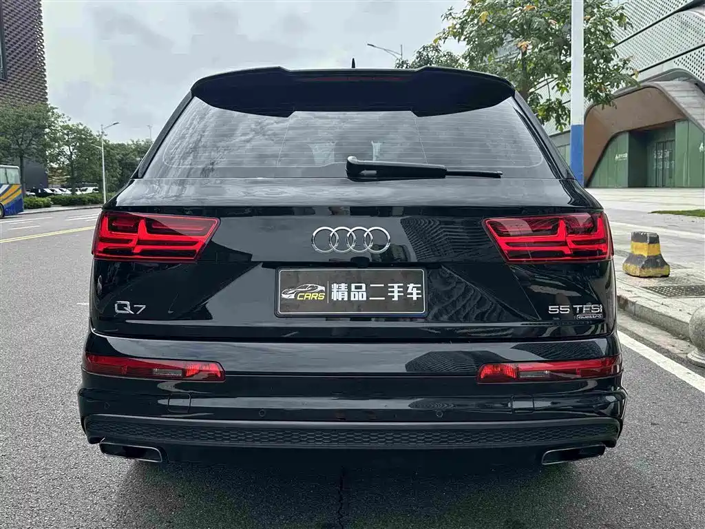 Audi Q7 2018 — фото 8