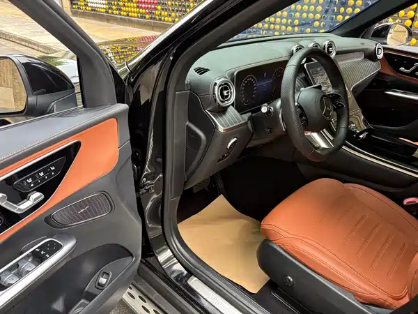 Mercedes-Benz GLC 2023